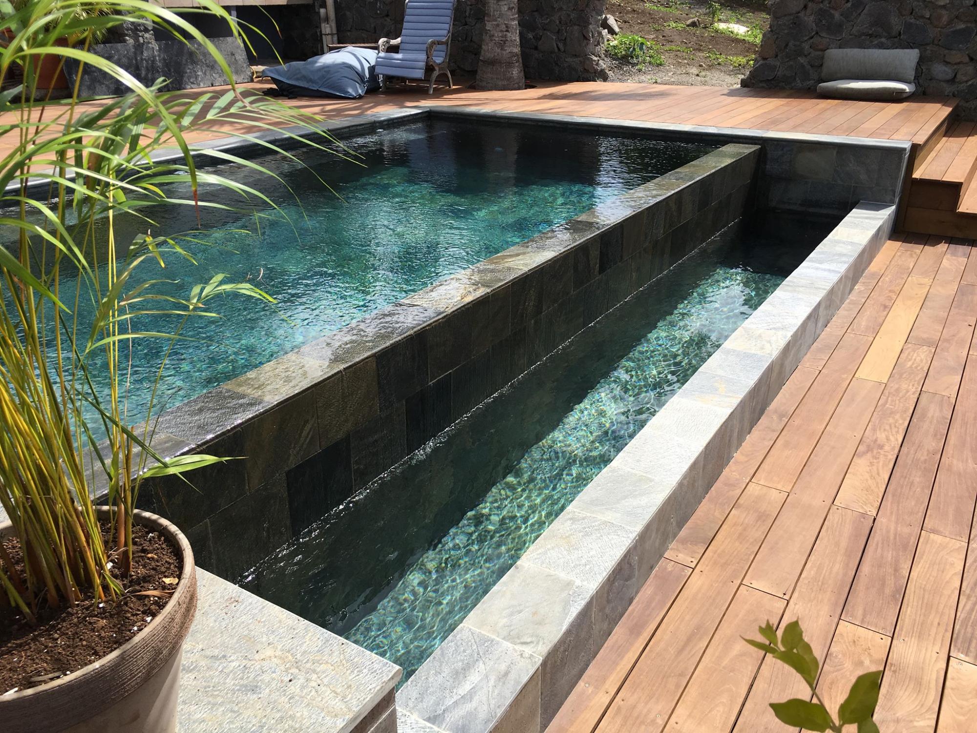 Une quipe ddie  votre satisfaction construction piscine la reunion